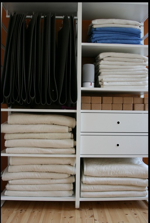 Materialschrank im grow. Studio Hamburg