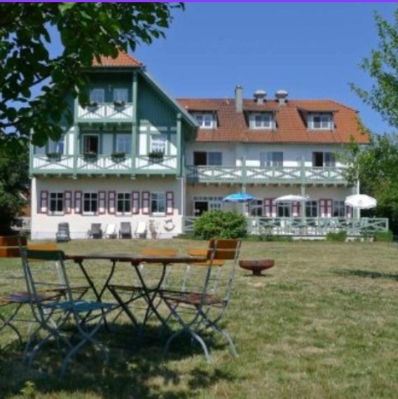 Garten und Außenbereich am See
