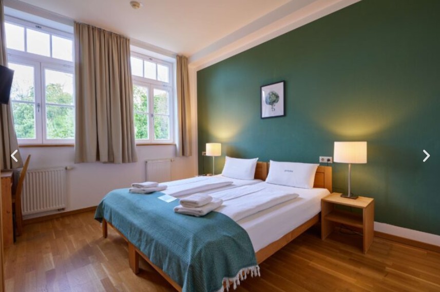 Komfortables Zimmer im Burghotel