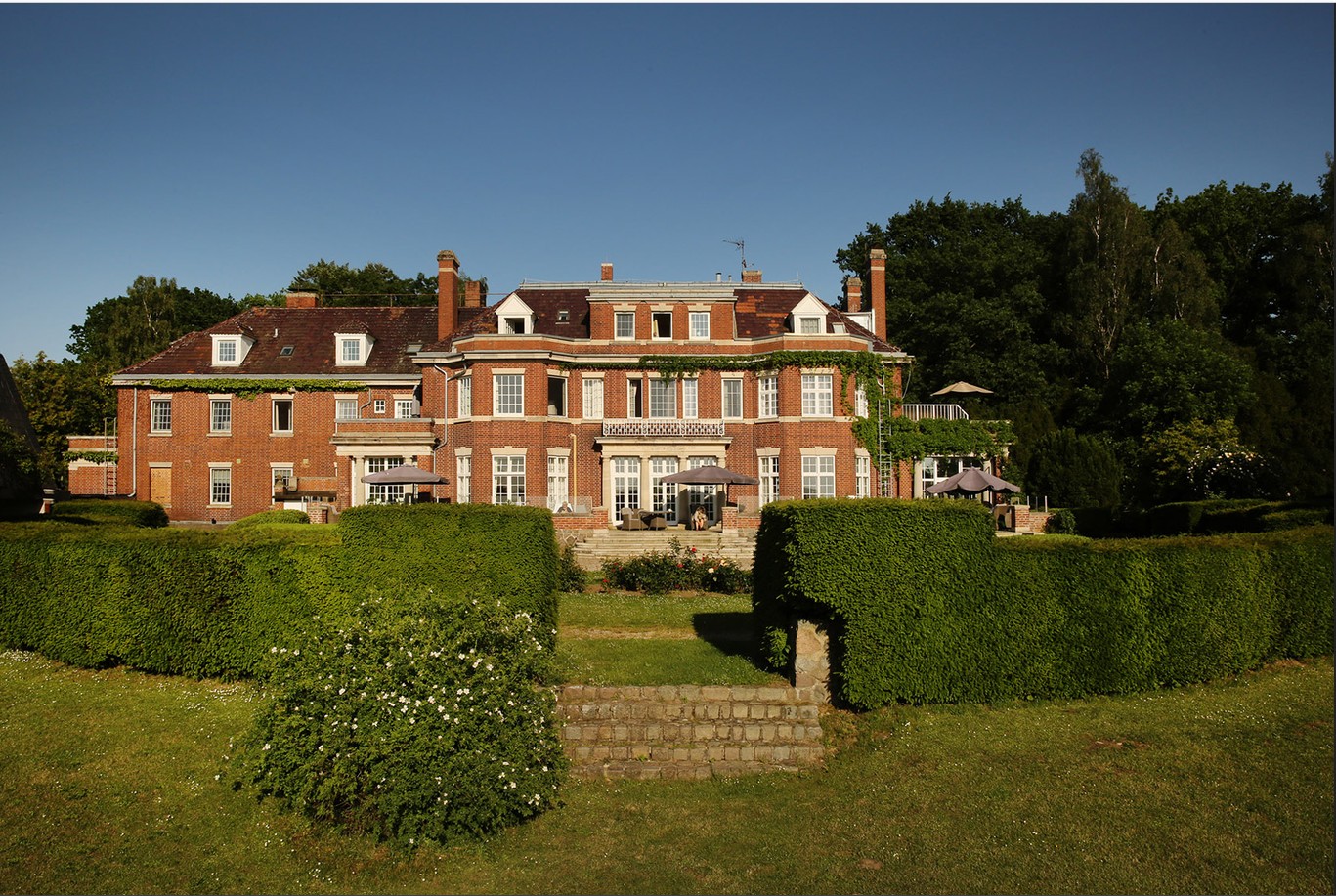 Schloss Warnsdorf &mdash; Historisches Herrenhaus am Hemmelsdorfer See